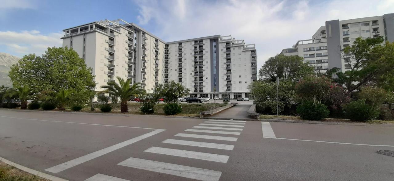 Lux Apartment Portovista بار المظهر الخارجي الصورة