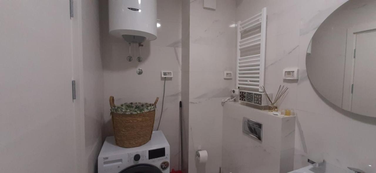 Lux Apartment Portovista بار المظهر الخارجي الصورة