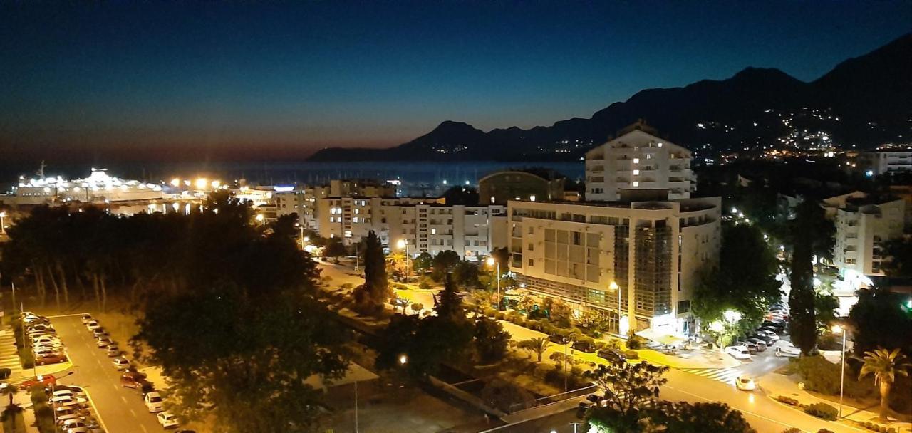 Lux Apartment Portovista بار المظهر الخارجي الصورة